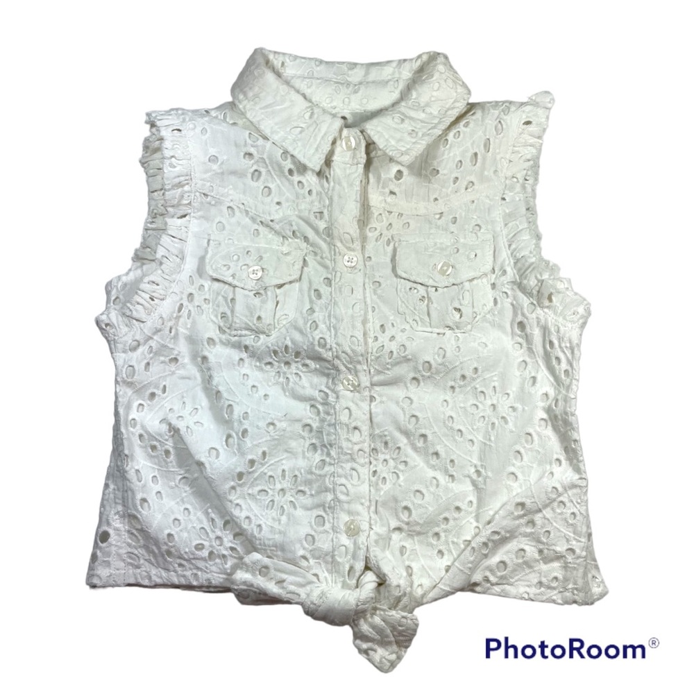 NWOT Guess white eyelet sleeveless shirt with waist tie Size 6